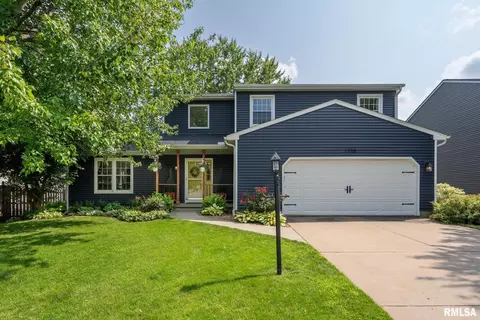 1755 Plymouth Dr, Bettendorf, IA 52722