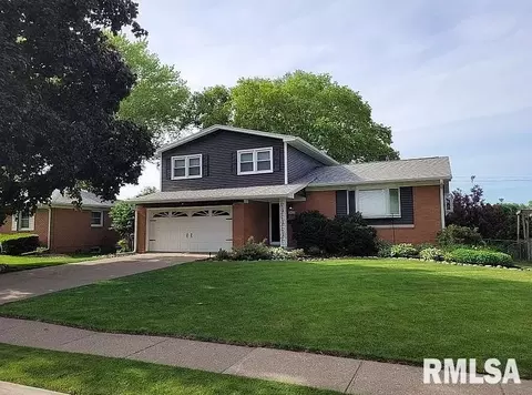 2422 E Garfield St, Davenport, IA 52803