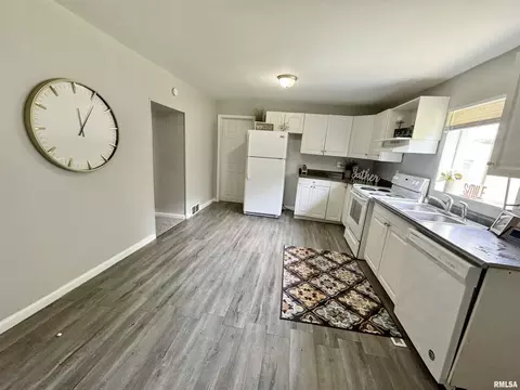 1004 13th St, Viola, IL 61486 photo 11