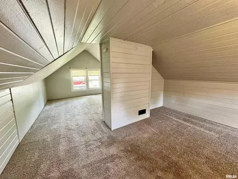 1004 13th St, Viola, IL 61486 photo 22