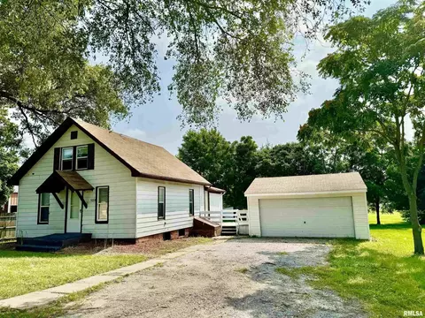 1004 13th St, Viola, IL 61486 photo 1