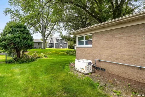 2808 26th St, Moline, IL 61265 photo 28