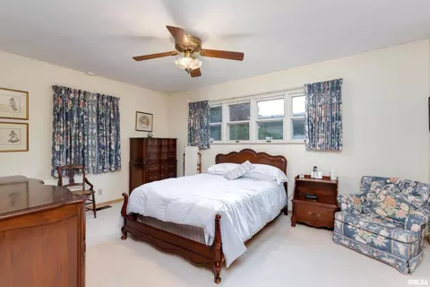 2808 26th St, Moline, IL 61265 photo 13