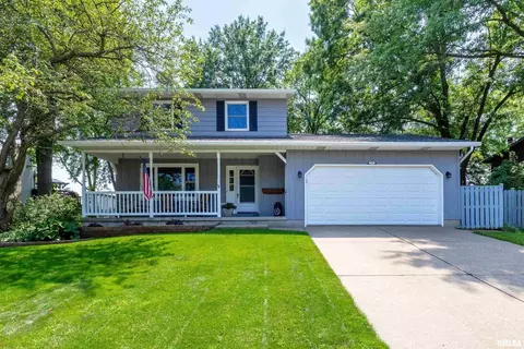 203 E Brownlie Ln, Long Grove, IA 52756