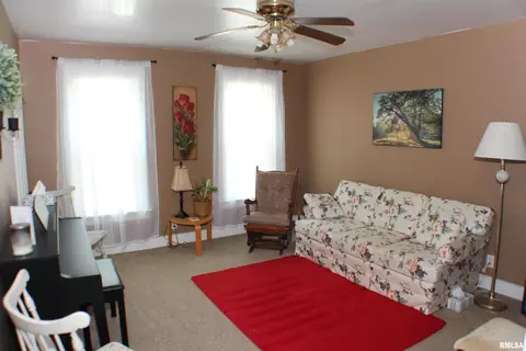 1507 1507 12 18th St, Moline, IL 61265 photo 2