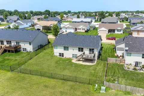 357 Lynnea Dr, Eldridge, IA 52748 photo 31