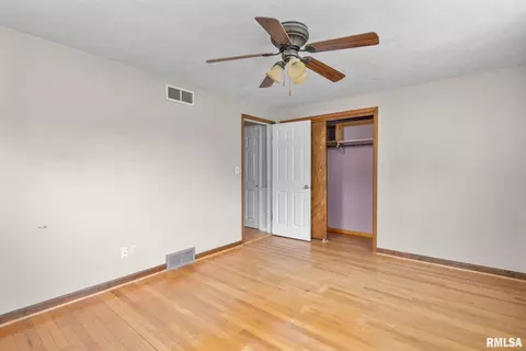 1815 37th St, Moline, IL 61265 photo 14