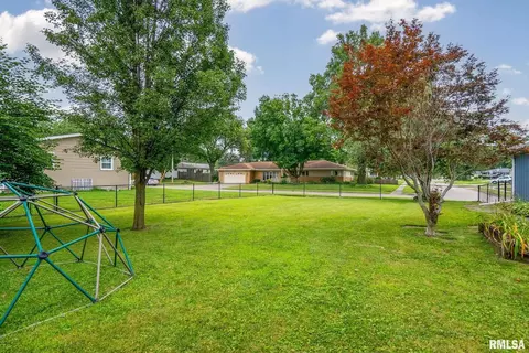 1815 37th St, Moline, IL 61265 photo 27