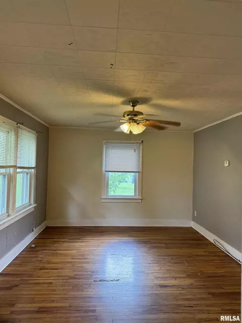 405 Oak St, Anna, IL 62906 photo 3