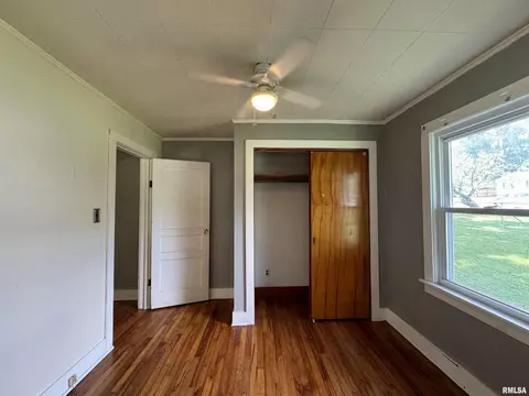 405 Oak St, Anna, IL 62906 photo 6