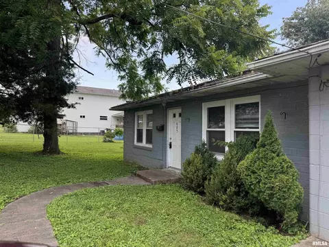 405 Oak St, Anna, IL 62906