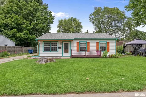 933 35th Ave, East Moline, IL 61244
