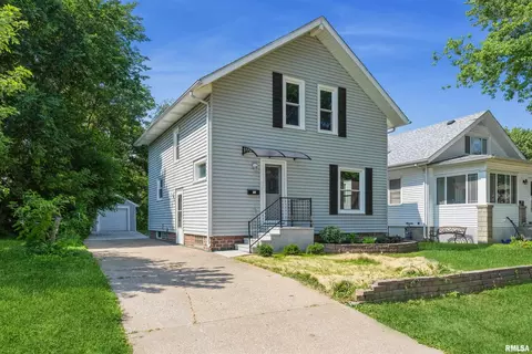 2408 16th Ave, Moline, IL 61265