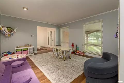 303 E Bond St, Benton, IL 62812 photo 18