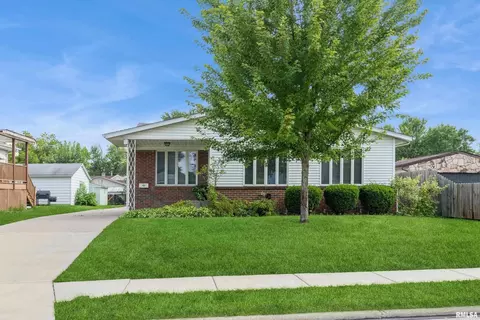 4516 21st Ave, Moline, IL 61265