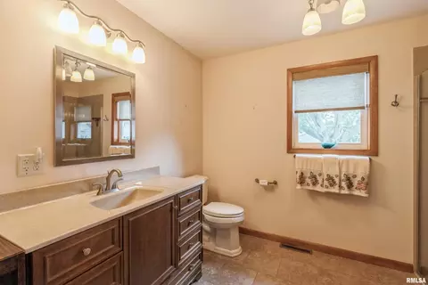 4516 21st Ave, Moline, IL 61265 photo 27