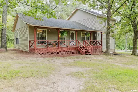 22456 Corinth Rd, Thompsonville, IL 62890