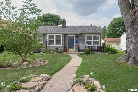 2411 29th St, Moline, IL 61265