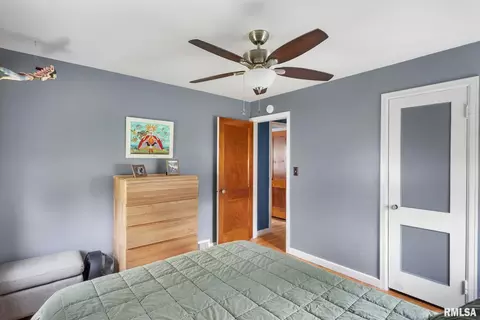 2411 29th St, Moline, IL 61265 photo 22
