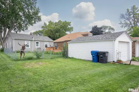 2411 29th St, Moline, IL 61265 photo 32