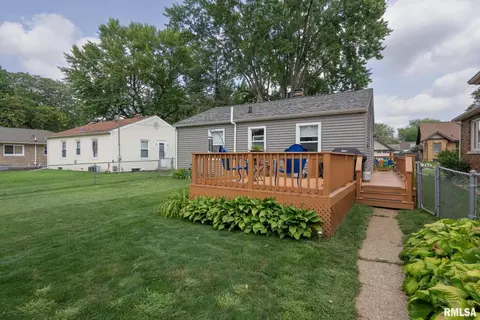 2411 29th St, Moline, IL 61265 photo 29