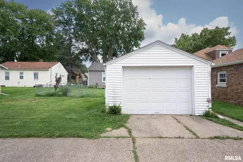 2411 29th St, Moline, IL 61265 photo 30