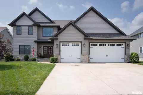 5538 Willmeyer Dr, Bettendorf, IA 52722
