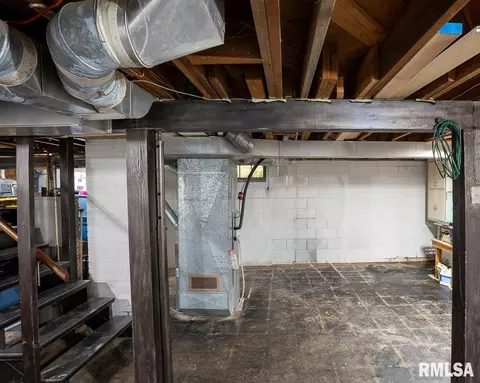 1312 3rd St #A, Moline, IL 61265 photo 32