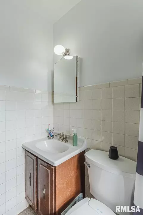 1312 3rd St #A, Moline, IL 61265 photo 23
