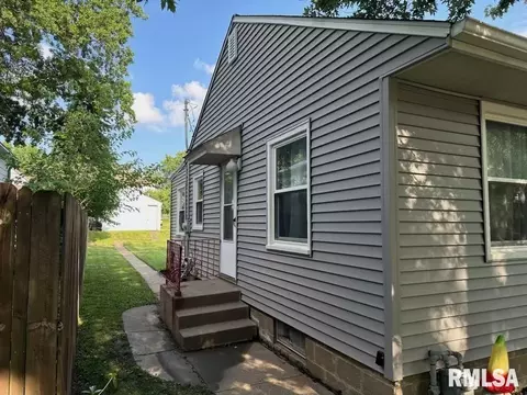 1312 3rd St #A, Moline, IL 61265 photo 5