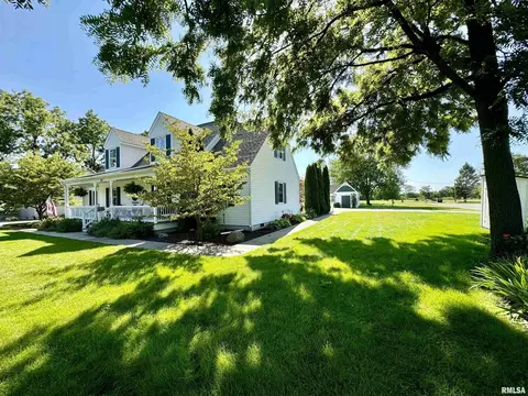 809 NW 3rd Ave, Aledo, IL 61231 photo 3