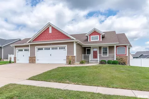 2010 E 61st St, Davenport, IA 52807