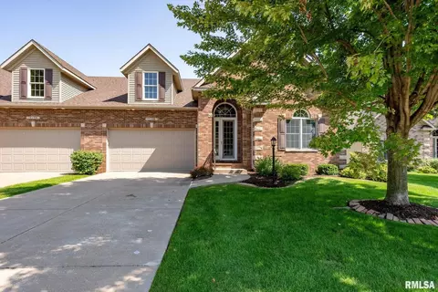 3186 Meridith Way, Bettendorf, IA 52722