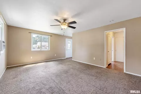 3717 13th Ave, Moline, IL 61265 photo 10