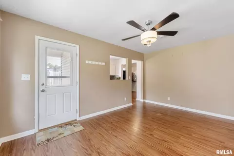 3717 13th Ave, Moline, IL 61265 photo 8
