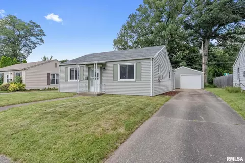 3717 13th Ave, Moline, IL 61265