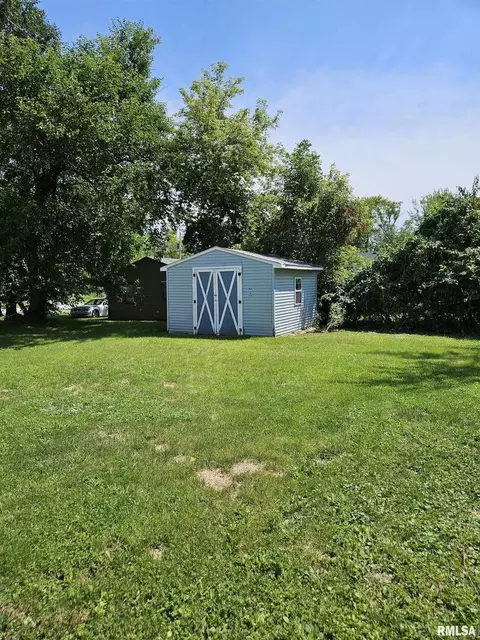 4205 39th St, Moline, IL 61265 photo 18