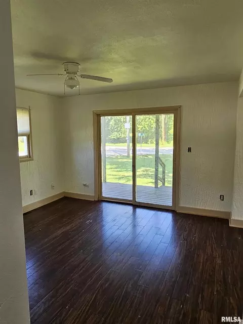 4205 39th St, Moline, IL 61265 photo 9