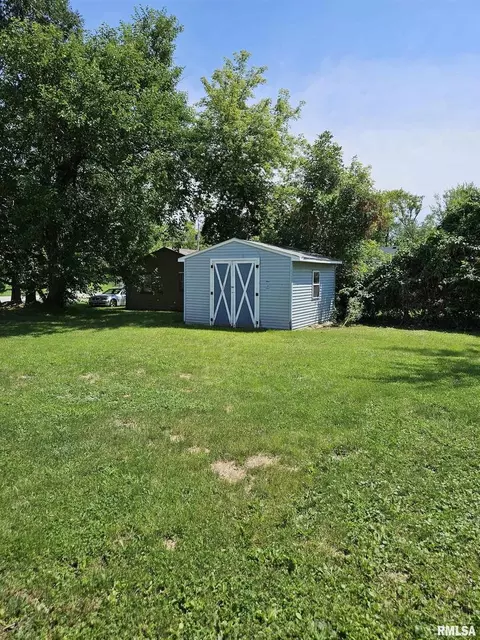 4205 39th St, Moline, IL 61265 photo 17