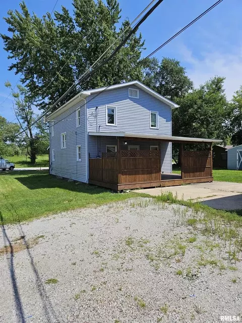 4205 39th St, Moline, IL 61265