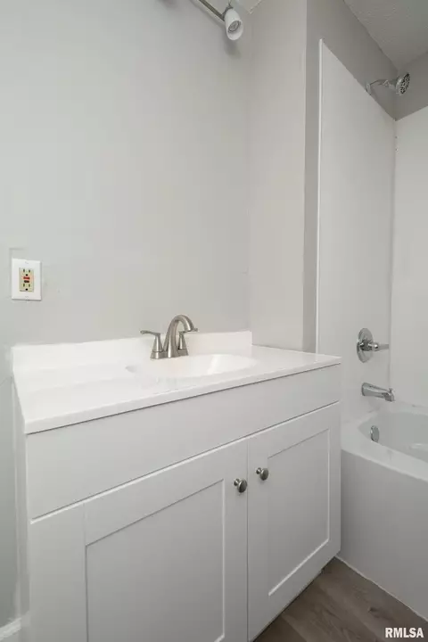 833 20th Ave, Moline, IL 61265 photo 32