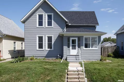 833 20th Ave, Moline, IL 61265