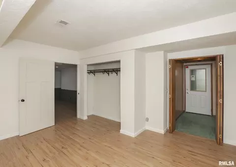 1717 41st St, Moline, IL 61265 photo 32