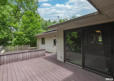 1717 41st St, Moline, IL 61265 photo 39