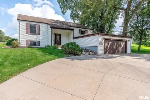 8501 55th St, Coal Valley, IL 61240
