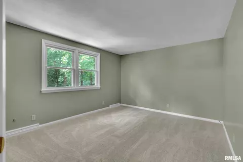 2815 36th St, Moline, IL 61265 photo 13