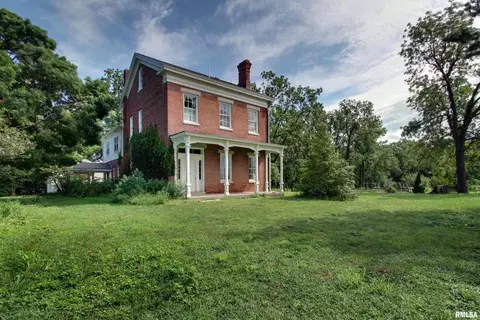 3909 Highway 24 Rd E, Quincy, IL 62305