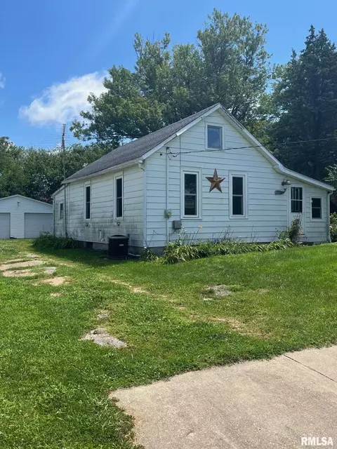 1704 N Main St, Kewanee, IL 61443