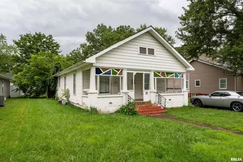 503 S Calumet St, Marion, IL 62959