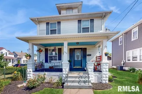 1558 W High St, Davenport, IA 52804
